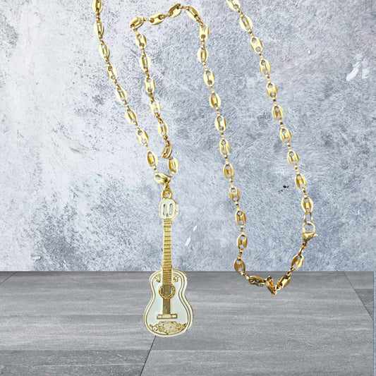 ensemble collier et  pendentif guitare