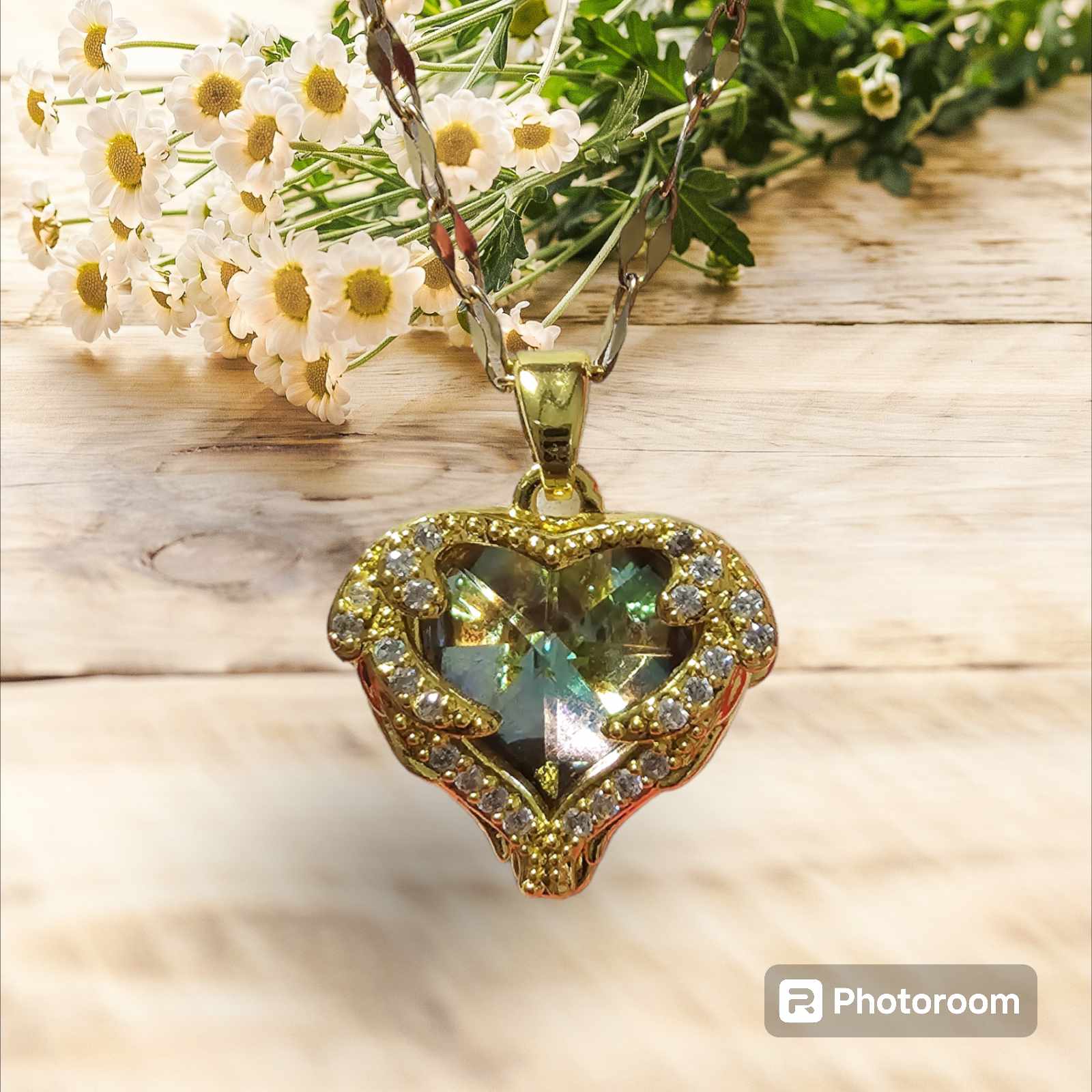 Collier pendentif rose dore - BIJOUX FANTAISIE - Collier fleur Collier pendentif rose dore - BIJOUX FANTAISIE - Collier fleur