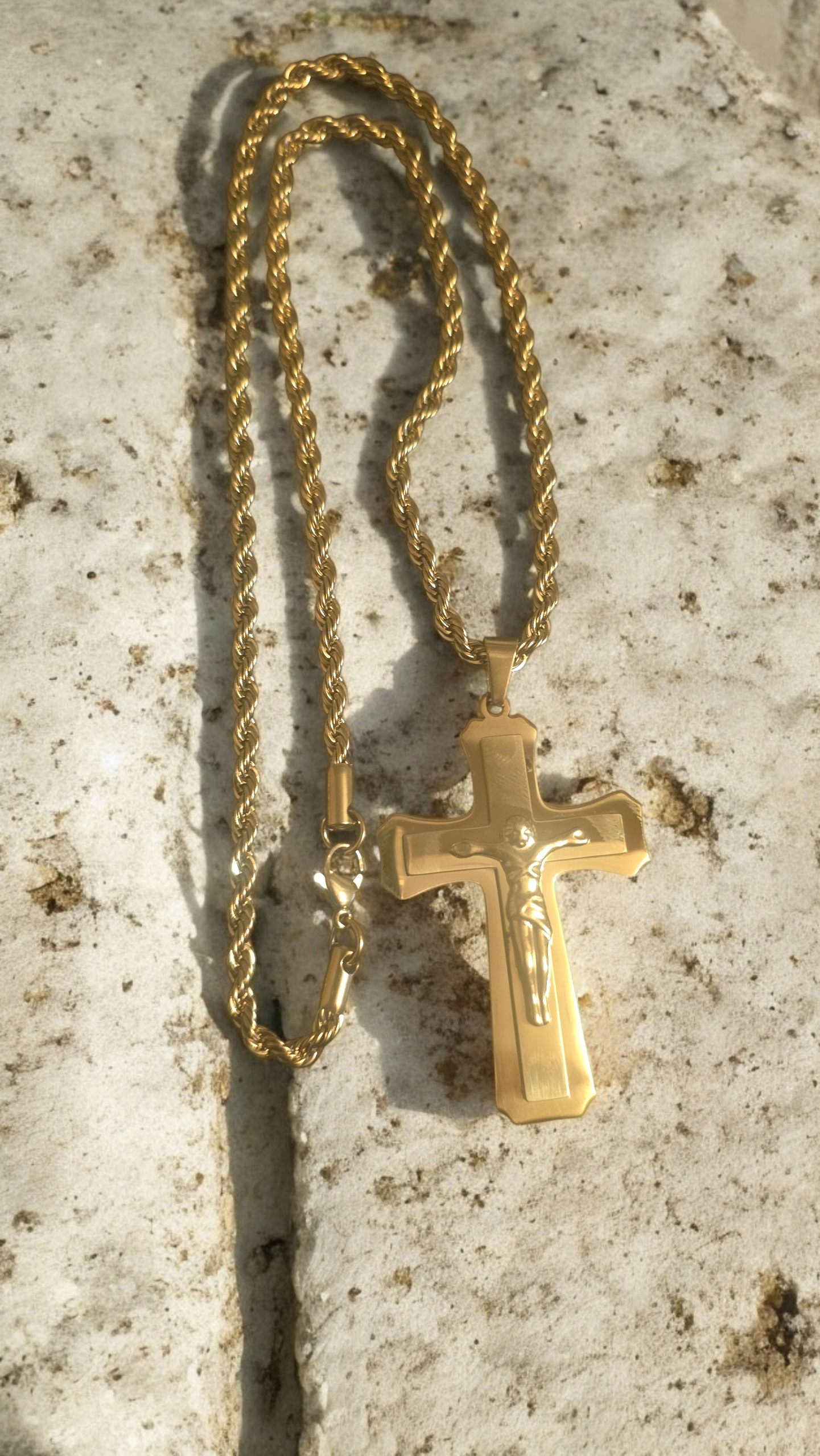 ensemble collier et pendentif croix