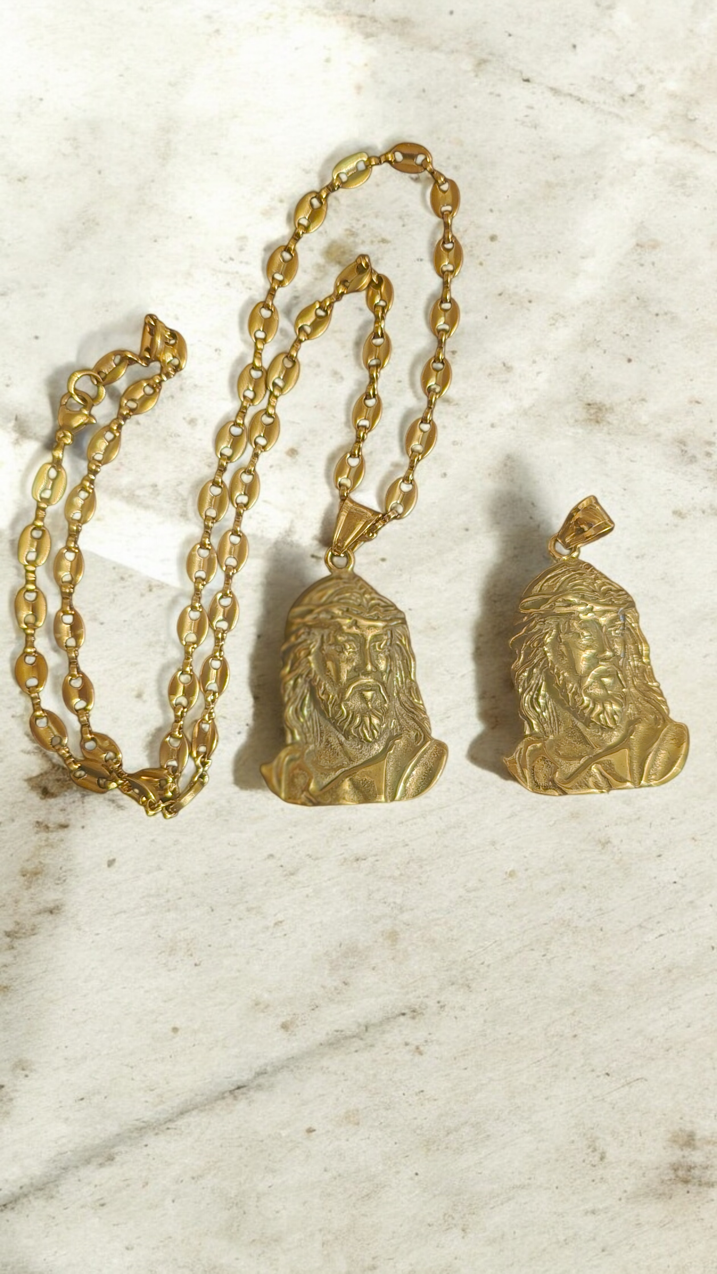 Ensemble tête de christ
