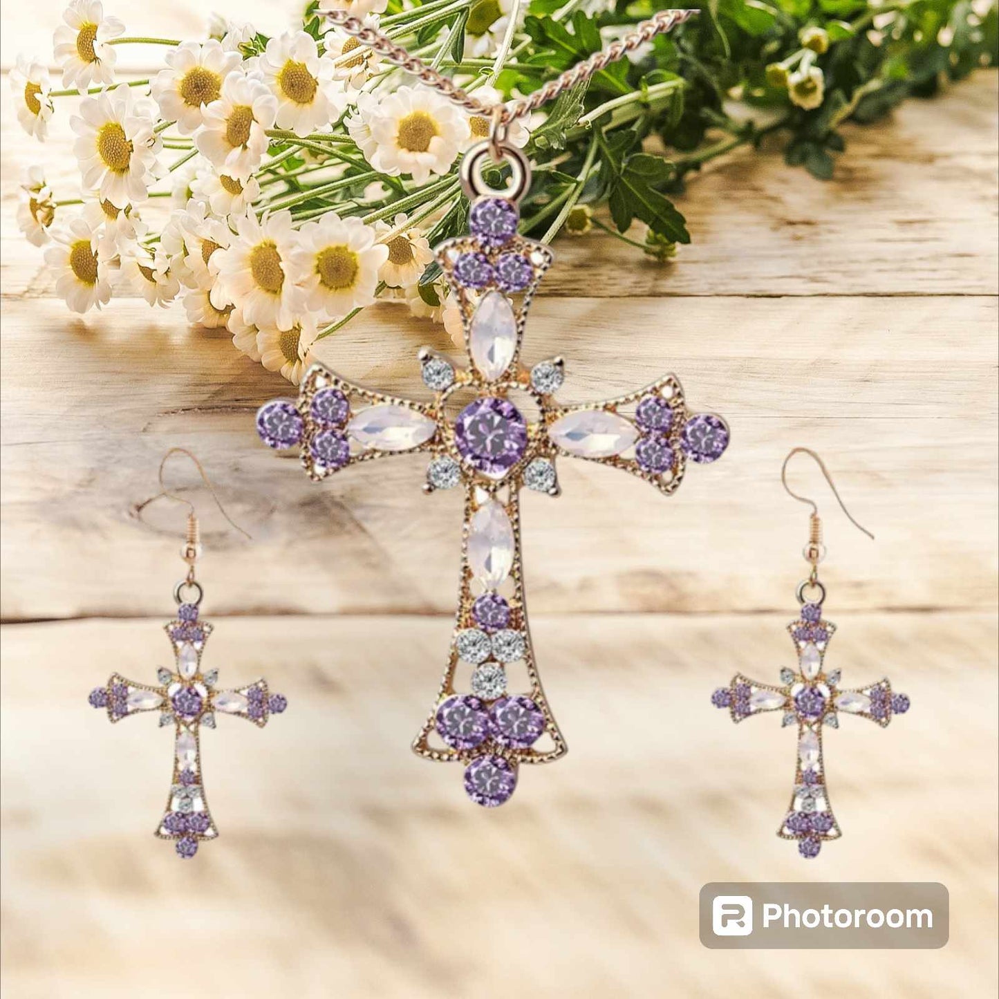 ensemble boucles d'oreilles et collier croix chrétienne