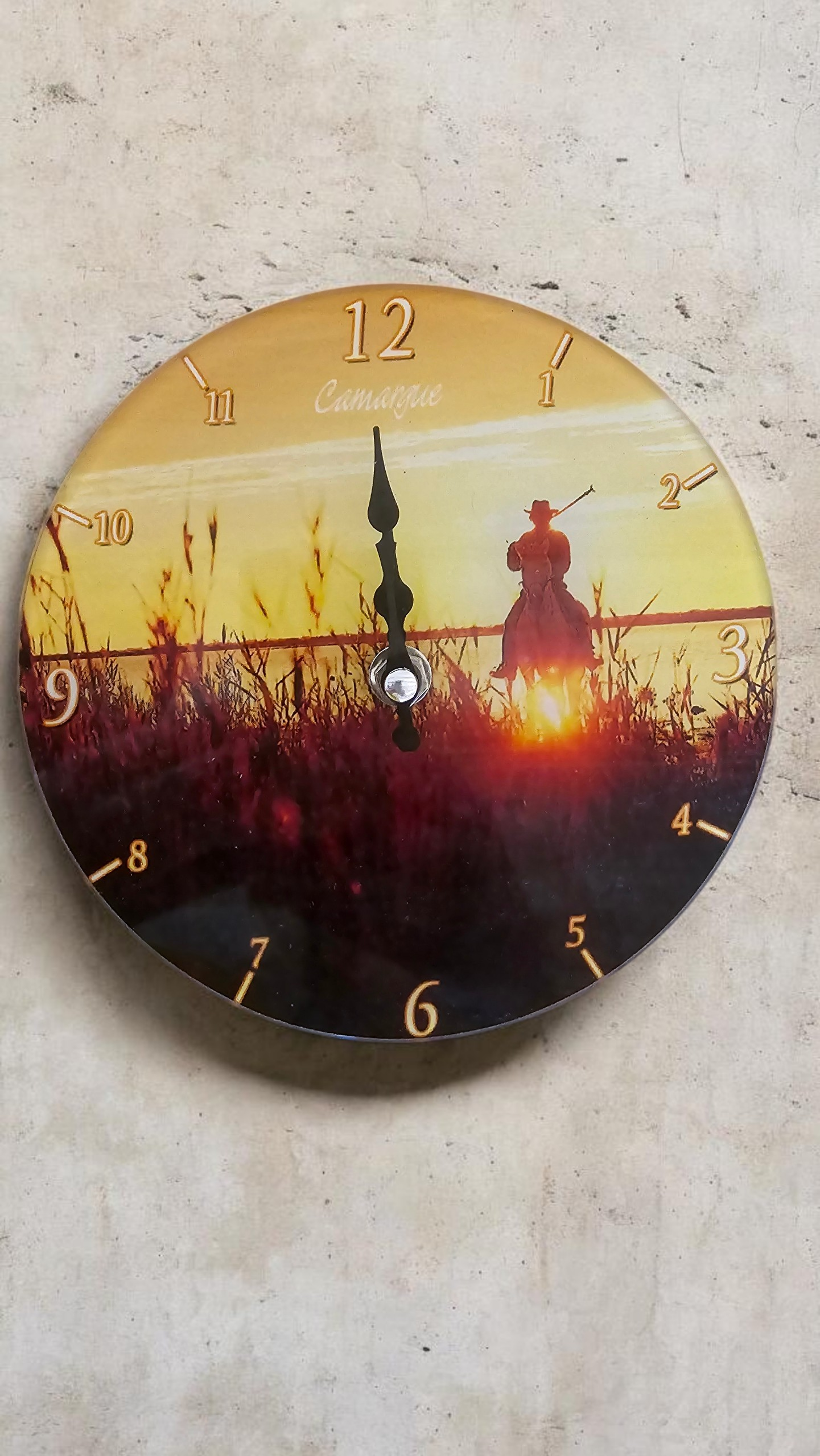 Horloge carmague