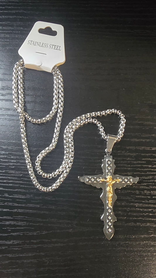 collier et  pendentif croix