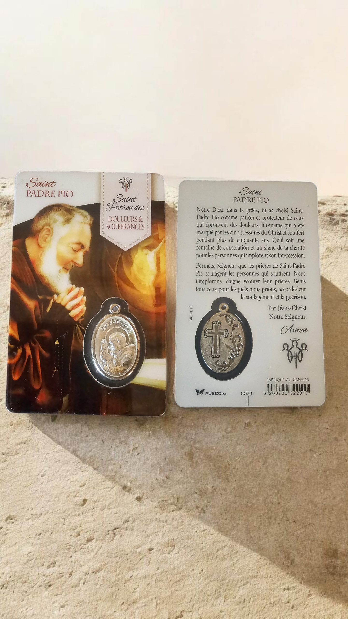 Carte médaille  saint padre pio