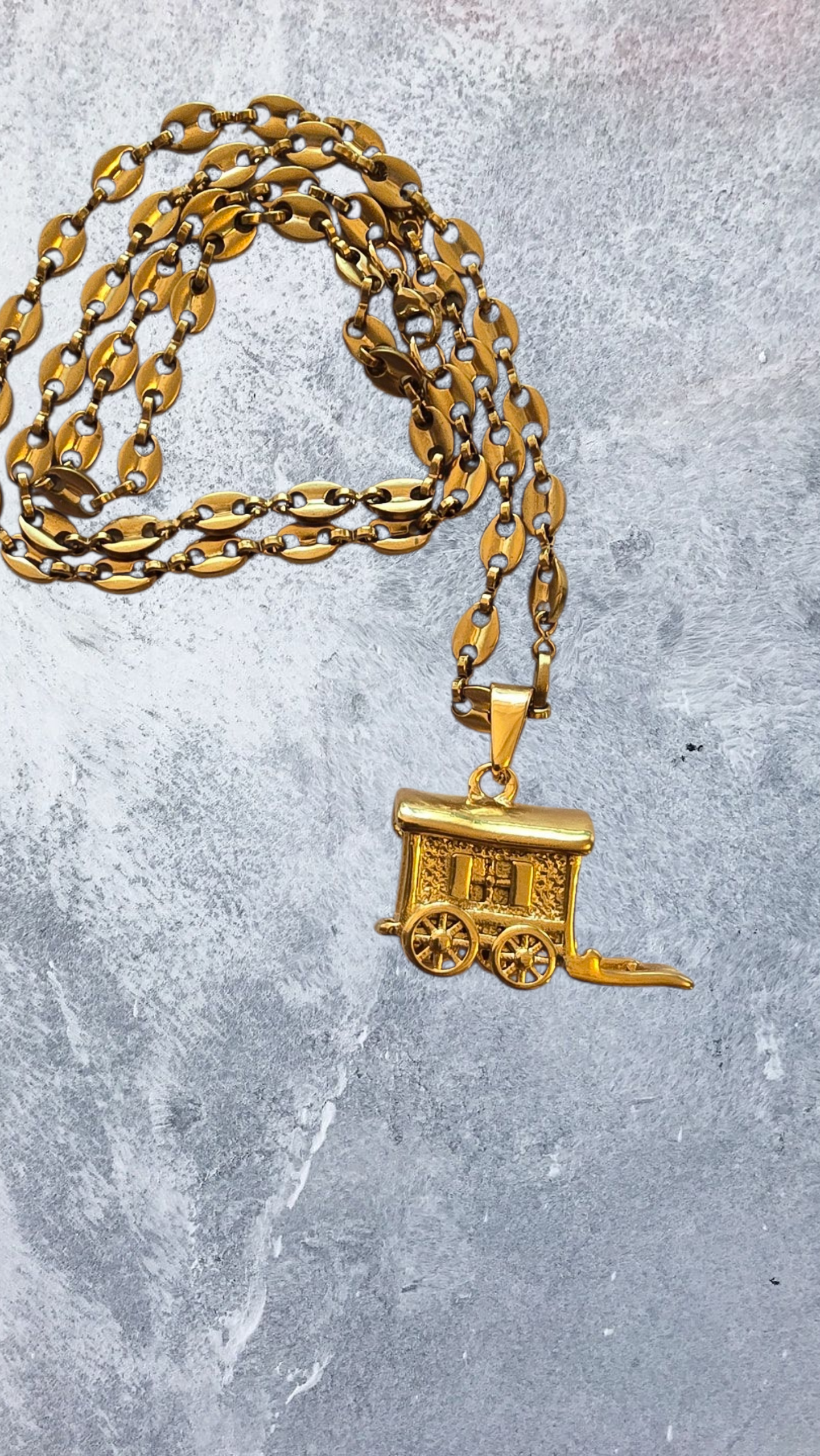 ensemble collier et roulotte