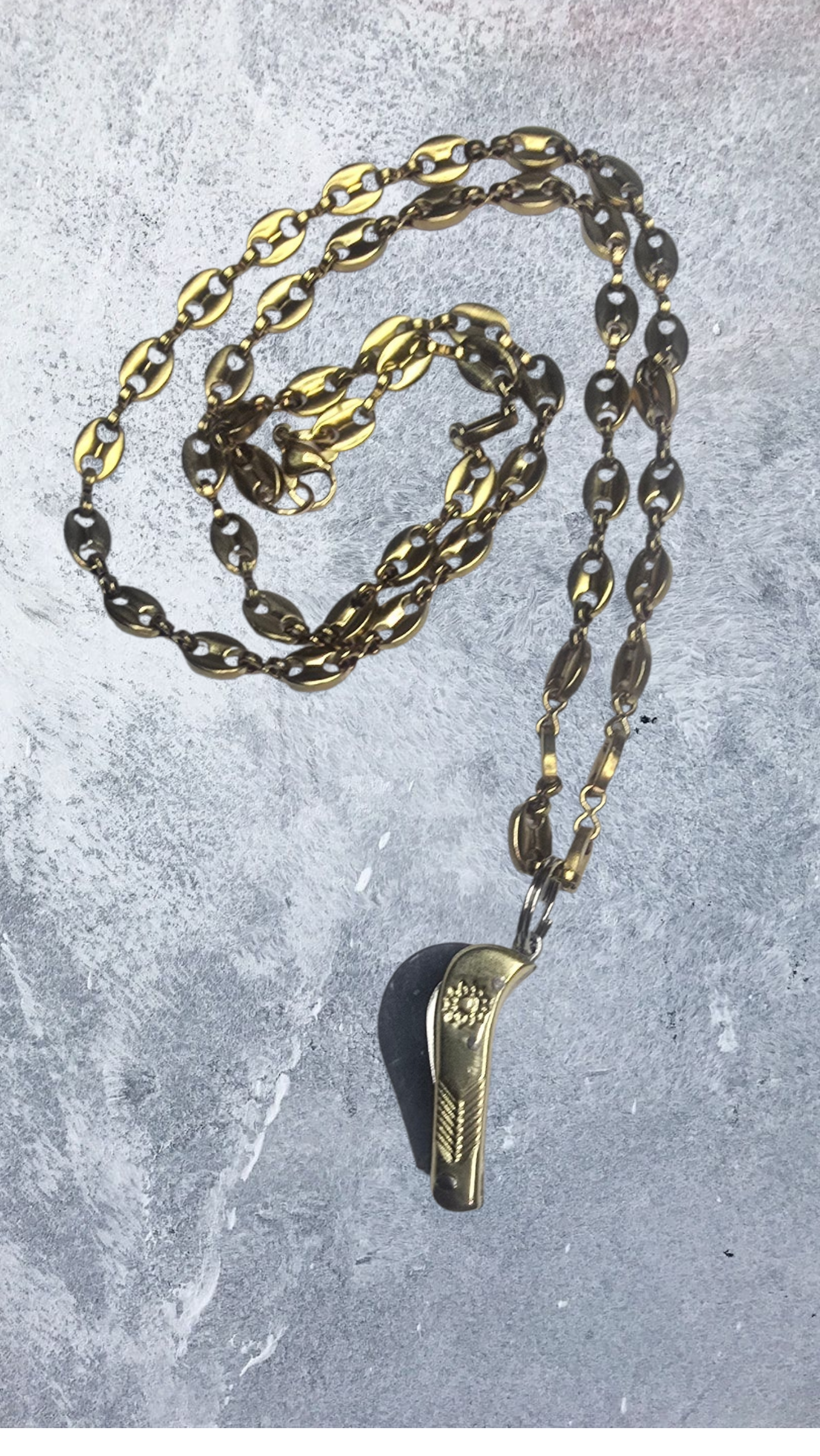 ensemble collier et pendentif serpette