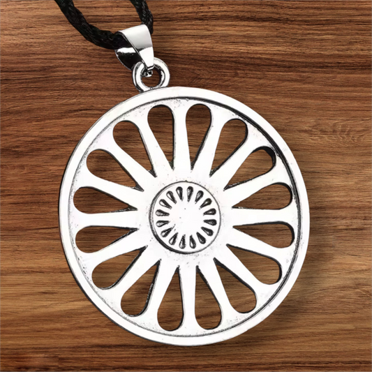 collier roue de roulotte voyageur