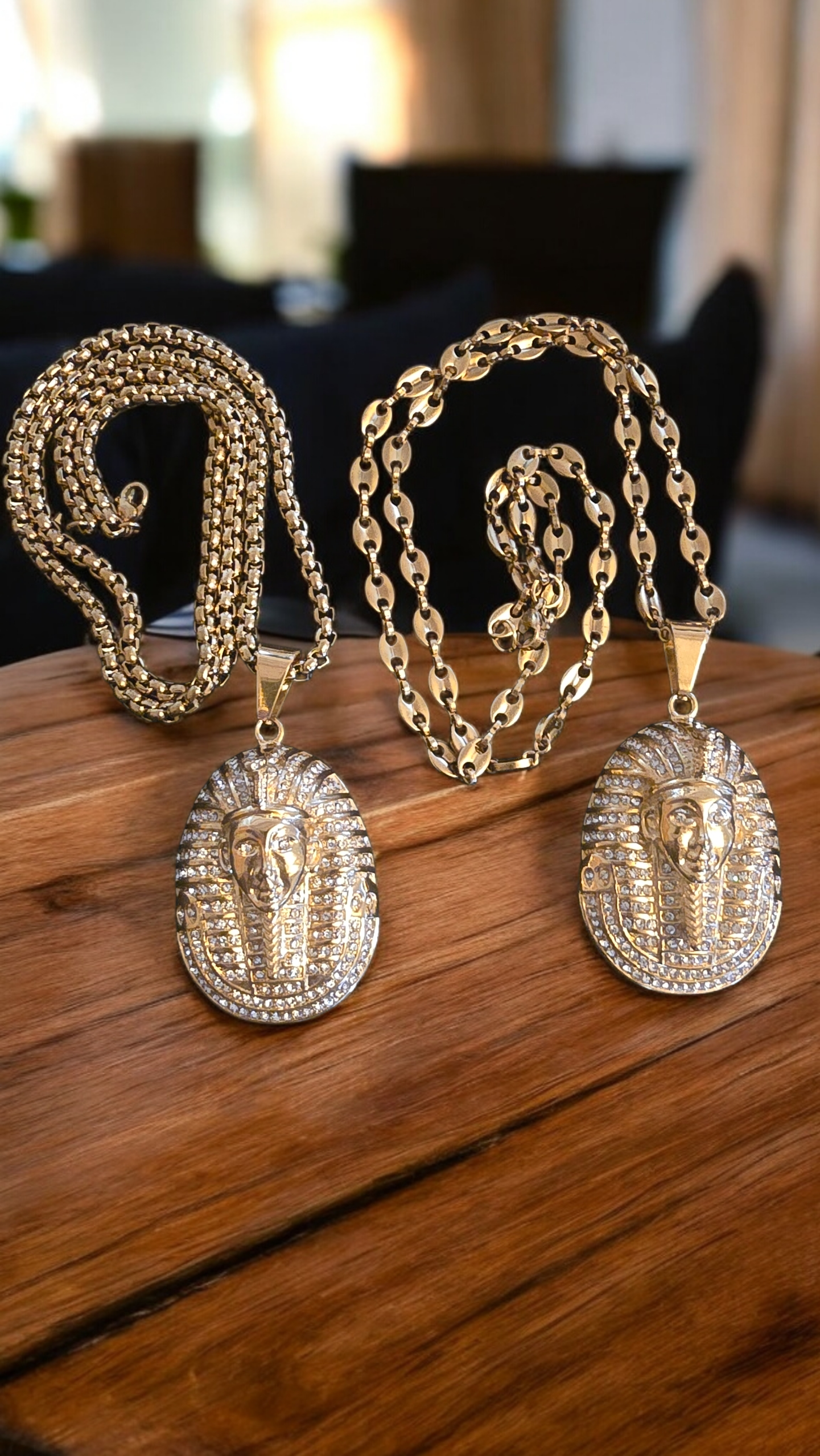 ensemble collier et  pendentif pharaons
