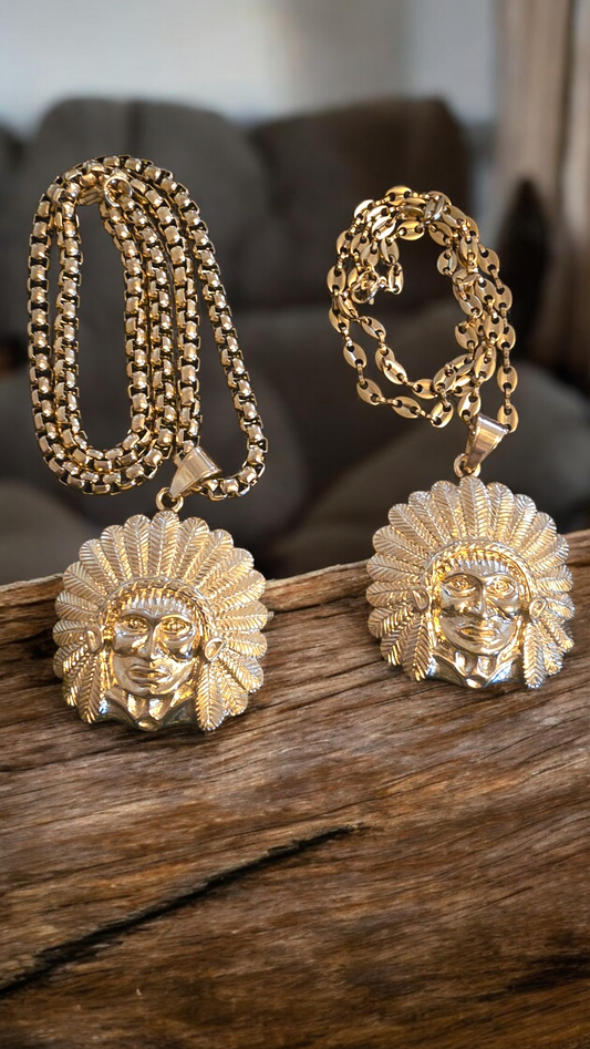 Ensemble collier et  pendentif tête  indien