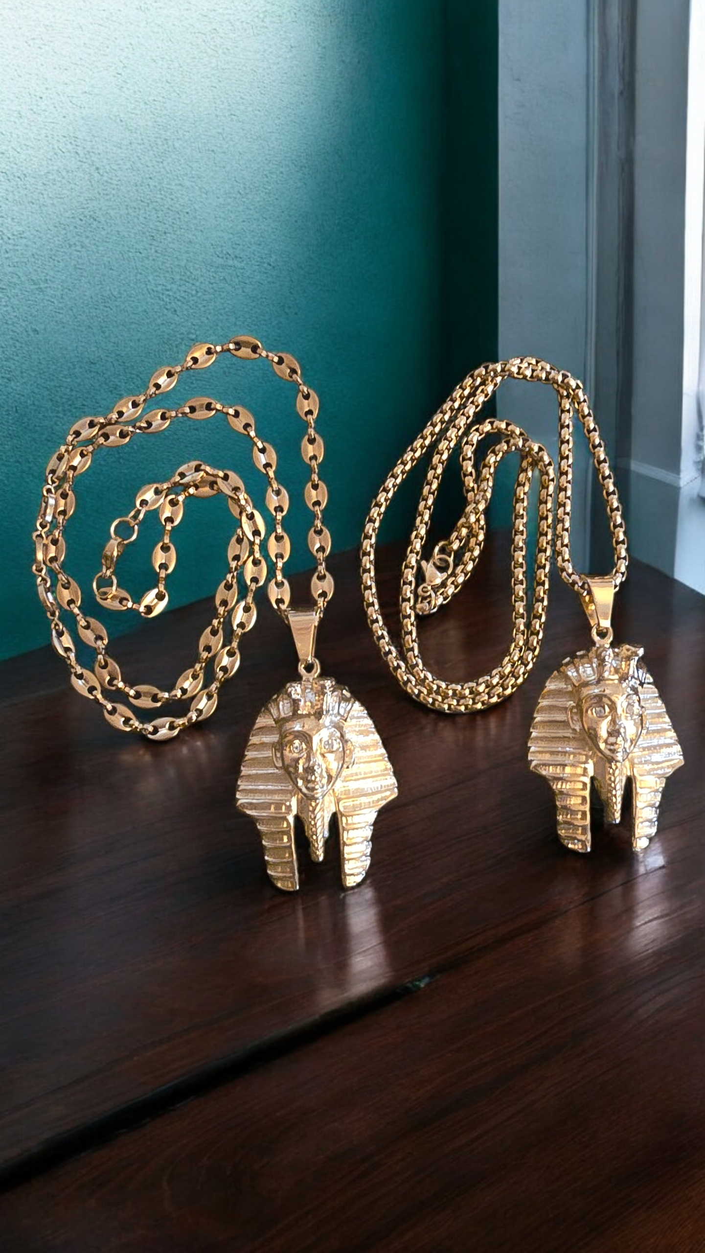 ensemble collier et  pendentif pharaons