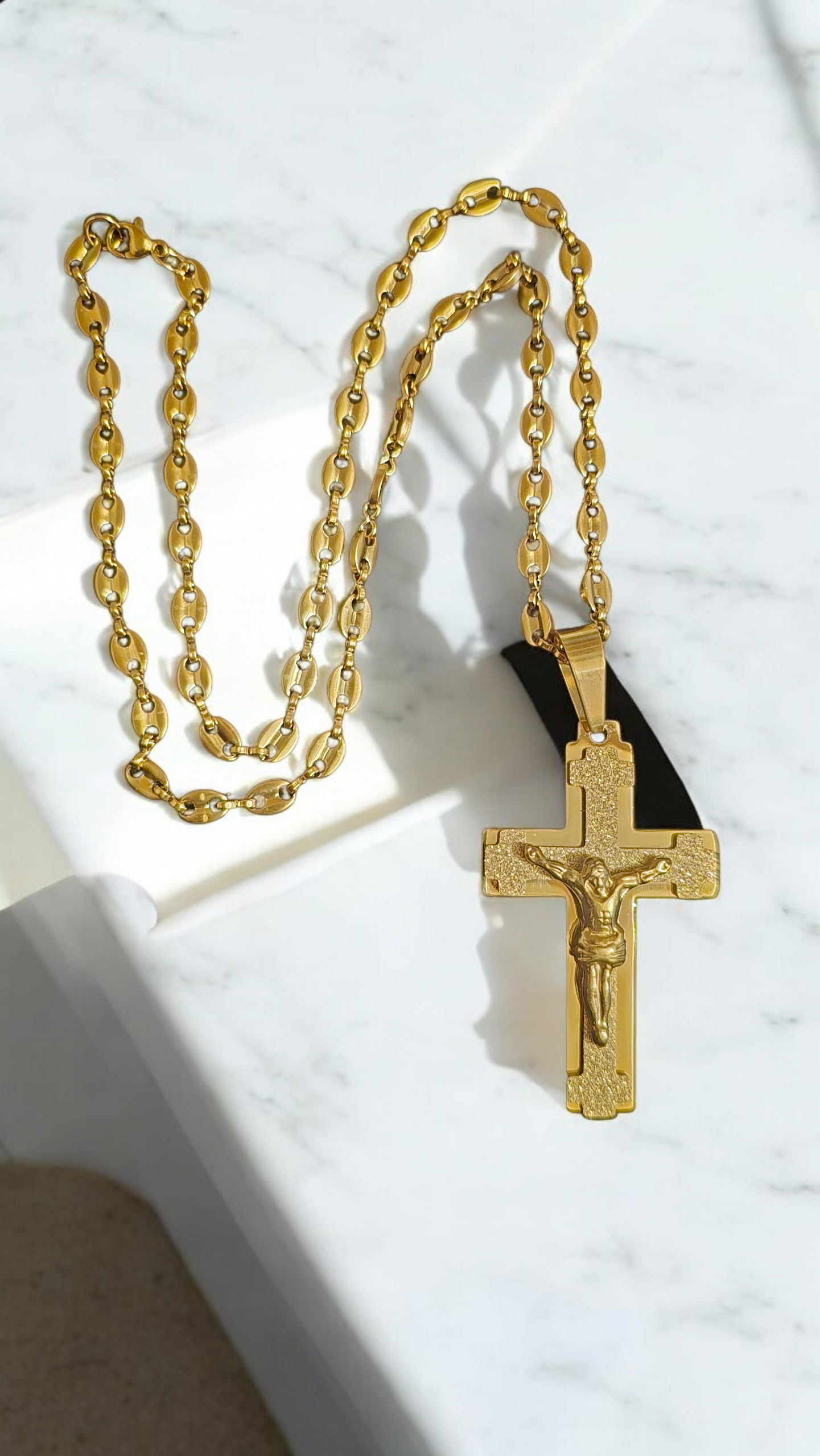 ensemble collier et  pendentif croix