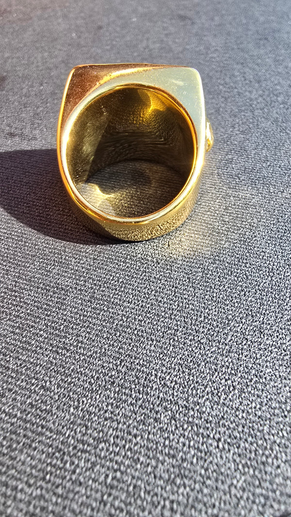 bague roue roulotte voyageur et tète de lion acier inoxydable