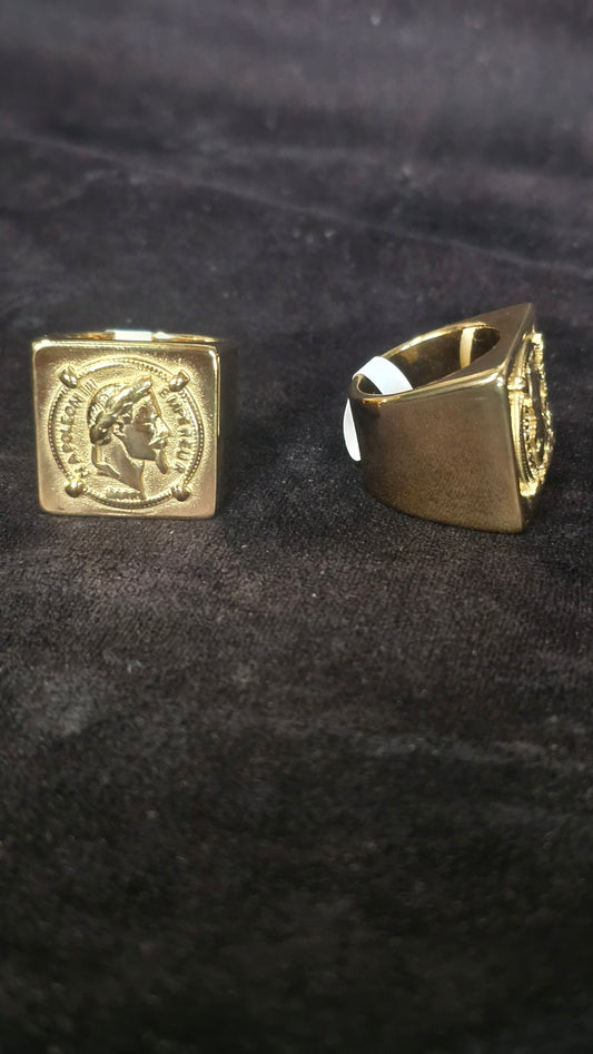 Bague napoléon carré