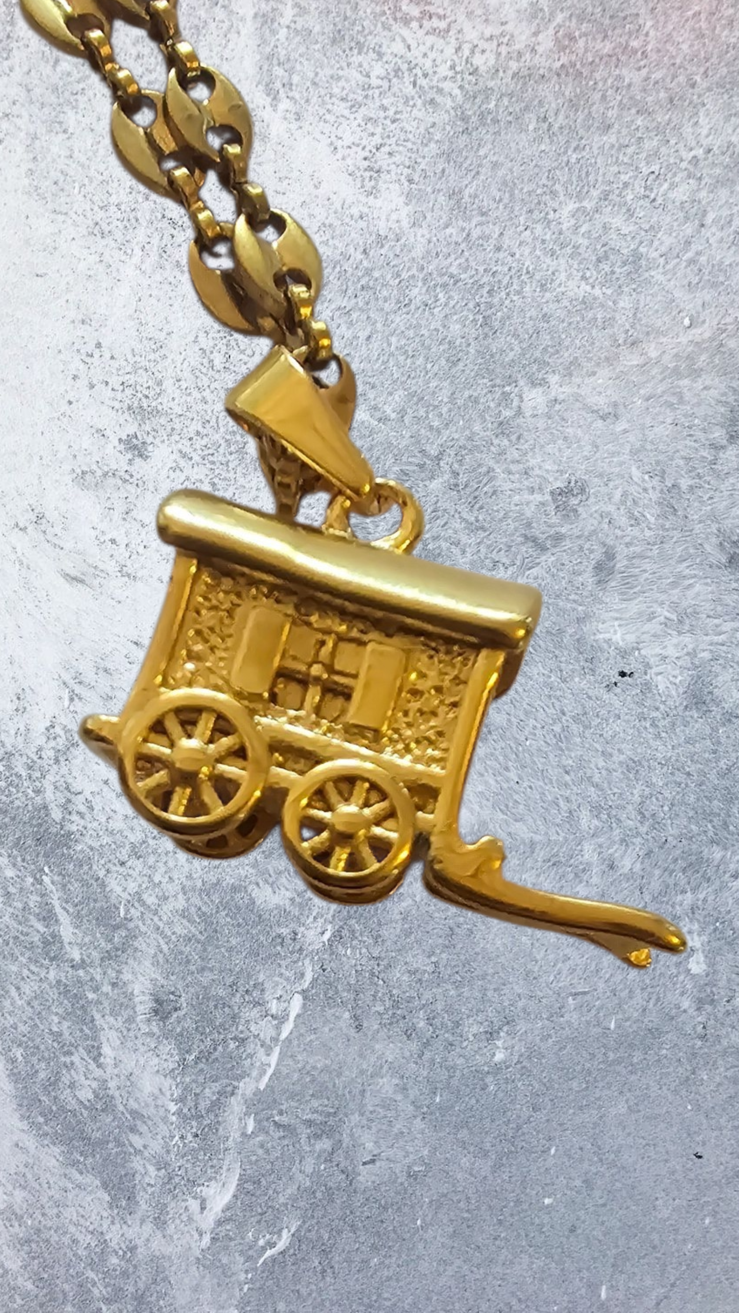 ensemble collier et roulotte