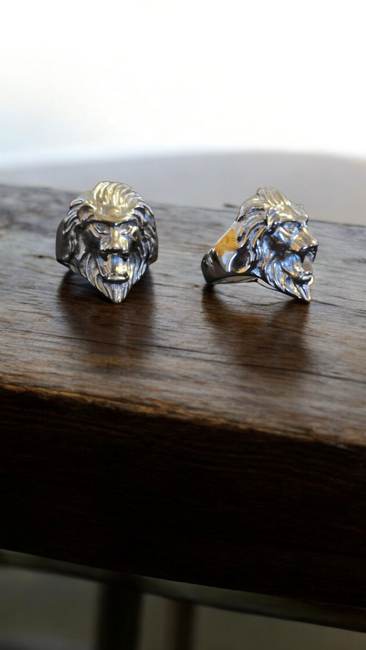bague lion argenté