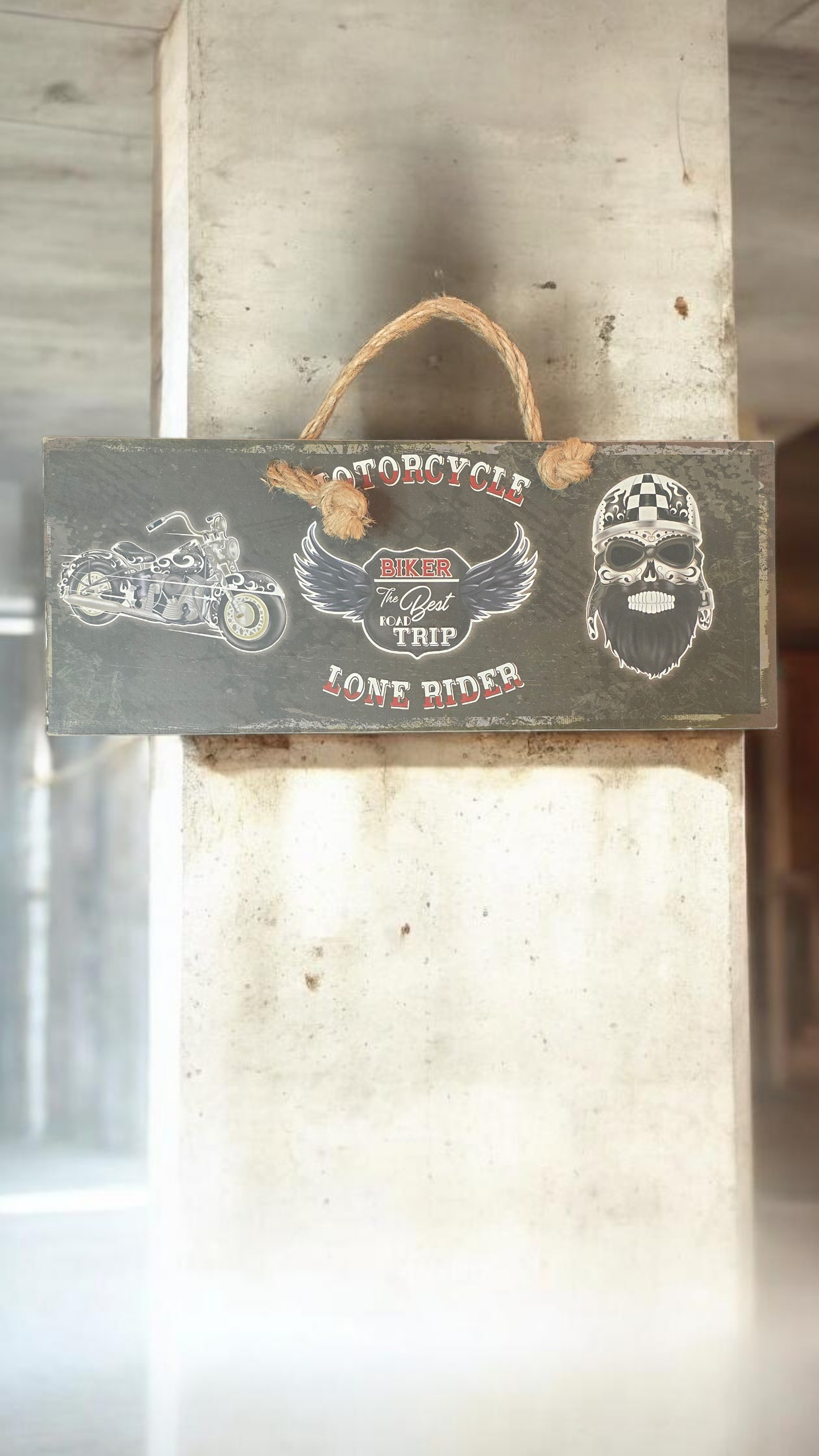 Plaque biker en bois