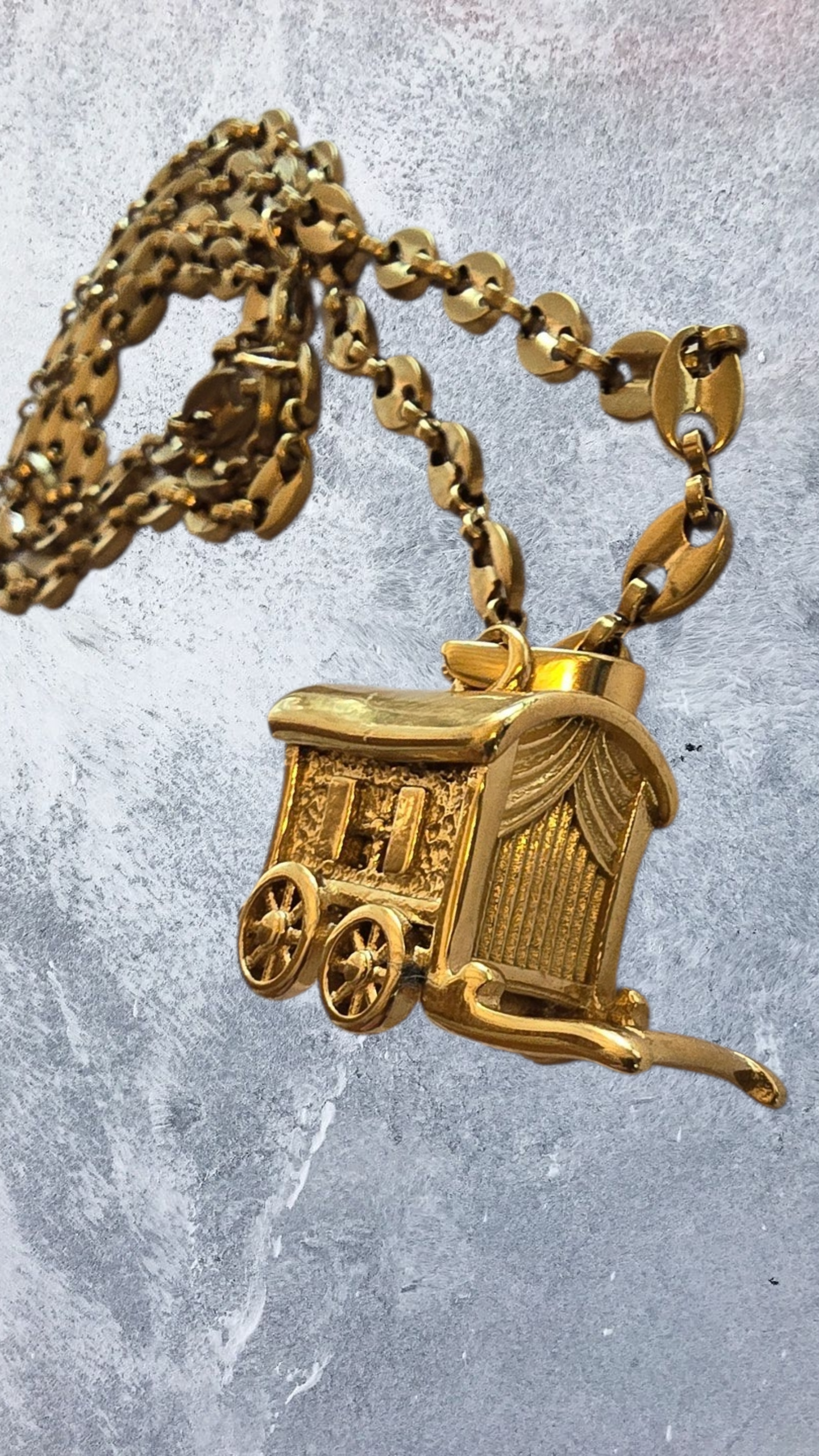 ensemble collier et roulotte