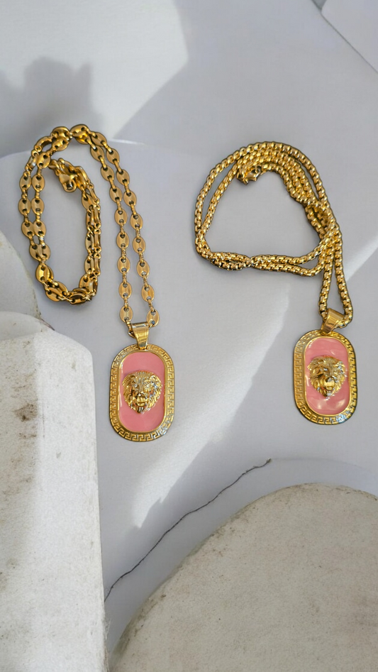 ensemble collier et  pendentif lion