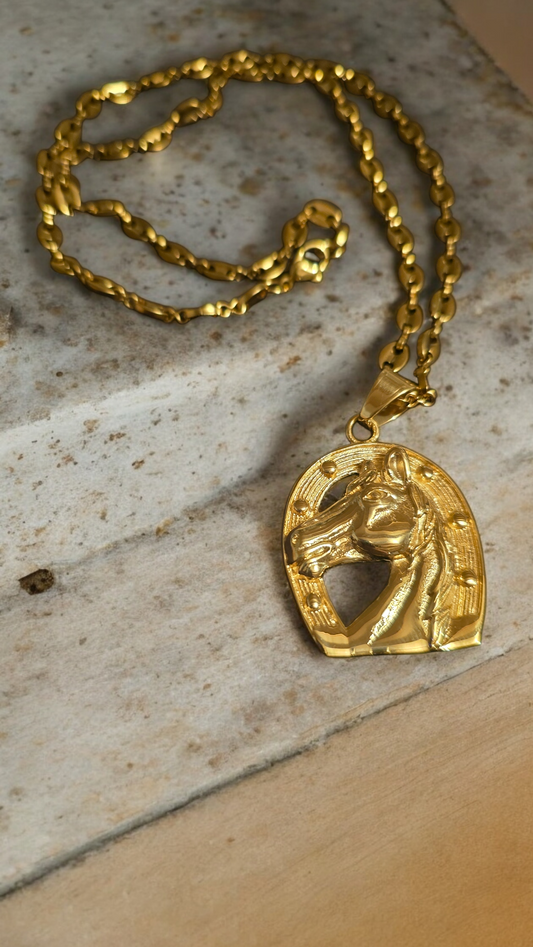 ensemble collier et  pendentif fer à cheval