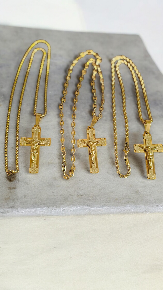 ensemble collier et  pendentif croix