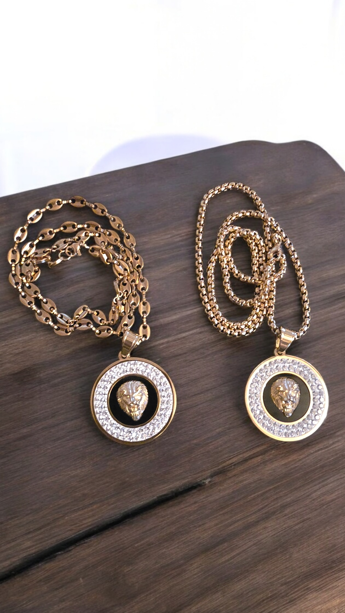ensemble collier et  pendentif lion